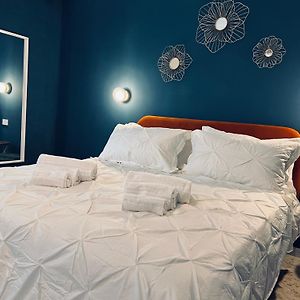 Dulcamara Boutique Apartments - Blue Velvet